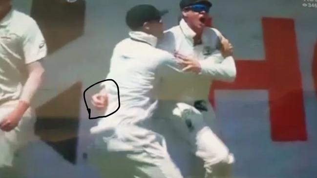 Replays confirmed Steve Smith had not put his hand to shoulder to mock Virat Kohli.