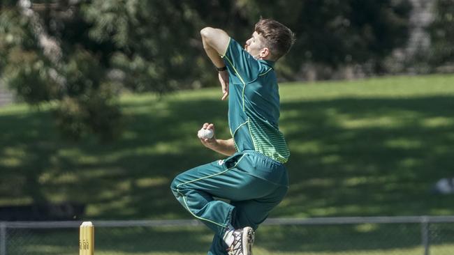 Caulfield medium-pacer Dale Denny during his important spell against Malvern. Picture: Valeriu Campan