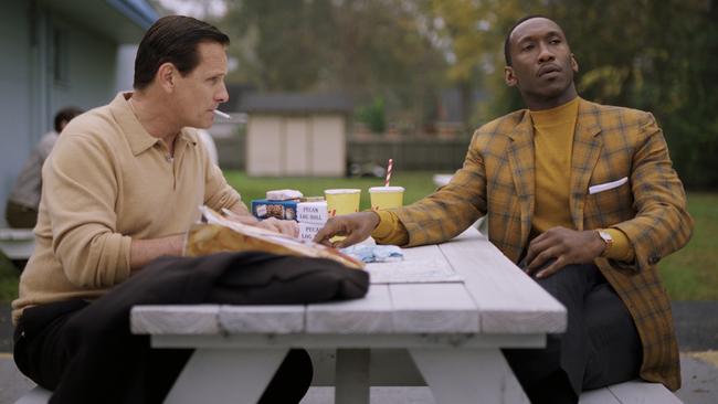 Viggo Mortensen and Mahershala Ali in Green Book.