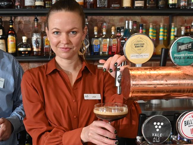 16/7/21. Hotel and mental health story for the Sunday Mail - Strathmore Hotel Manager Tim Riemann and Hotel Restaurant Manager Lisa Clare.  Picture: Keryn Stevens