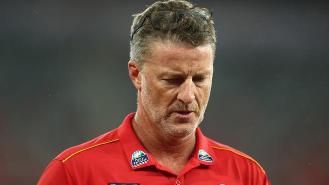 GOLD COAST, AUSTRALIA - MARCH 16: Damien Hardwick, Senior Coach of the Suns looks on during the round one AFL match between Gold Coast Suns and Adelaide Crows at People First Stadium, on March 16, 2024, in Gold Coast, Australia. (Photo by Chris Hyde/Getty Images)