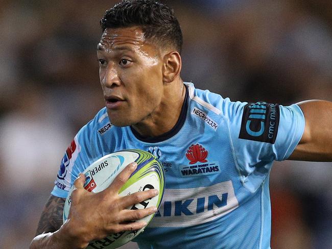 Israel Folau of the Waratahs runs the ball during the Round 7 Super Rugby match between the New South Wales Waratahs and the Sunwolves at McDonald Jones Stadium in Newcastle, Friday, March 29, 2019. (AAP Image/Paul Barkley) NO ARCHIVING, EDITORIAL USE ONLY