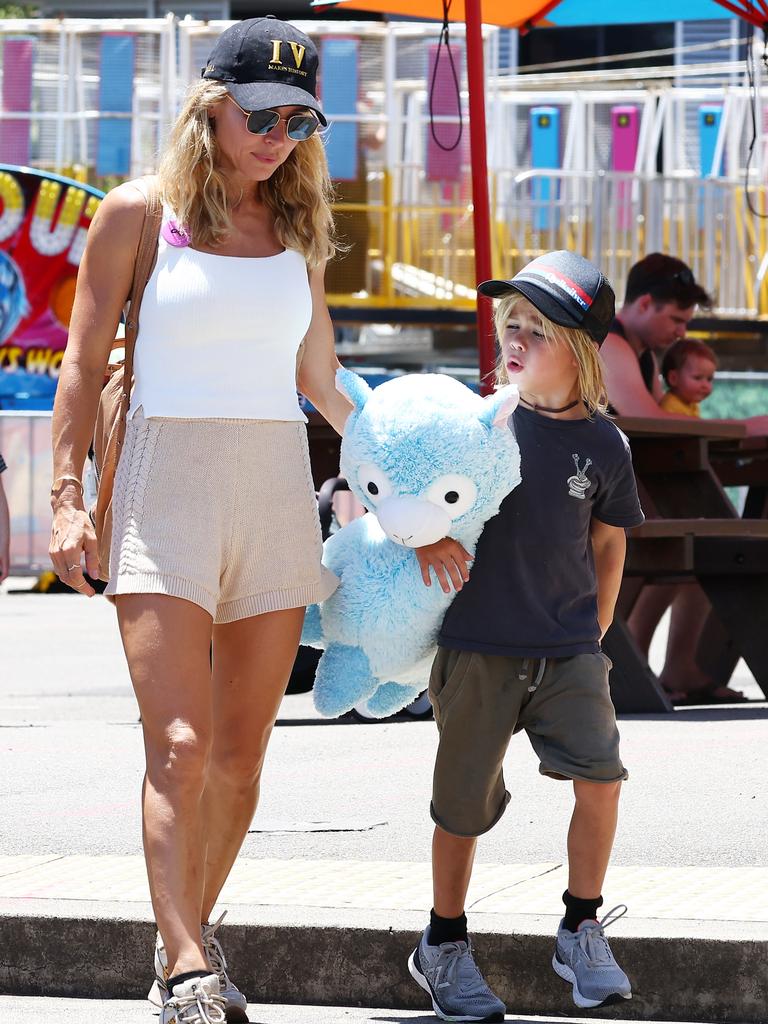 Elsa Pataky at Luna Park with kids while Chris Hemsworth films Thor