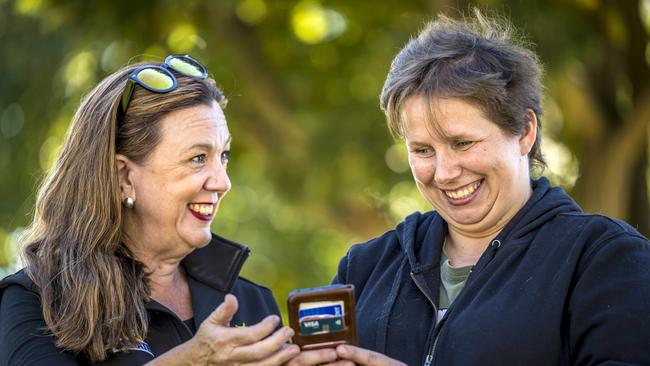 Tammy Tyrrell of the Jacqui Lambie Network talks to a voter in Campell Town. Picture: Rob Burnett