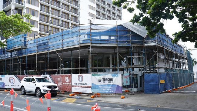 Construction work has begun on the exterior of the new build at the Pacific Hotel and the ground floor restaurant, Bushfire Bar and Grill. Photo: Brendan Radke