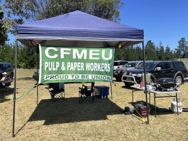 More than 300 production workers from Opal Australian Paper Mill in Maryvale were impacted by an indefinite lockout, leaving them without jobs and no pay. Workers have been camping outside the mill for the past two weeks to inform the community on their impact. Picture: Jack Colantuono