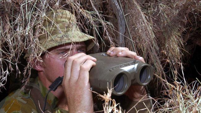 JUNE, 2003 : Generic photo of soldier on lookout during exercises, 06/03. Australian Armed Forces / Army / Exercise