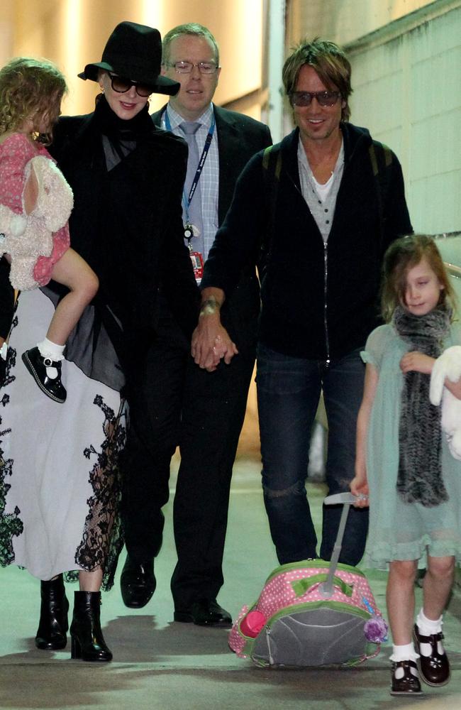 It’s a family affair! Nicole Kidman and Keith Urban touch down in ...