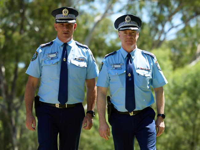 Deputy Comissioner Paul Pisanos and Assistant Commissioner Rod Smith tackling crime in the country head on with community members. Picture David Swift