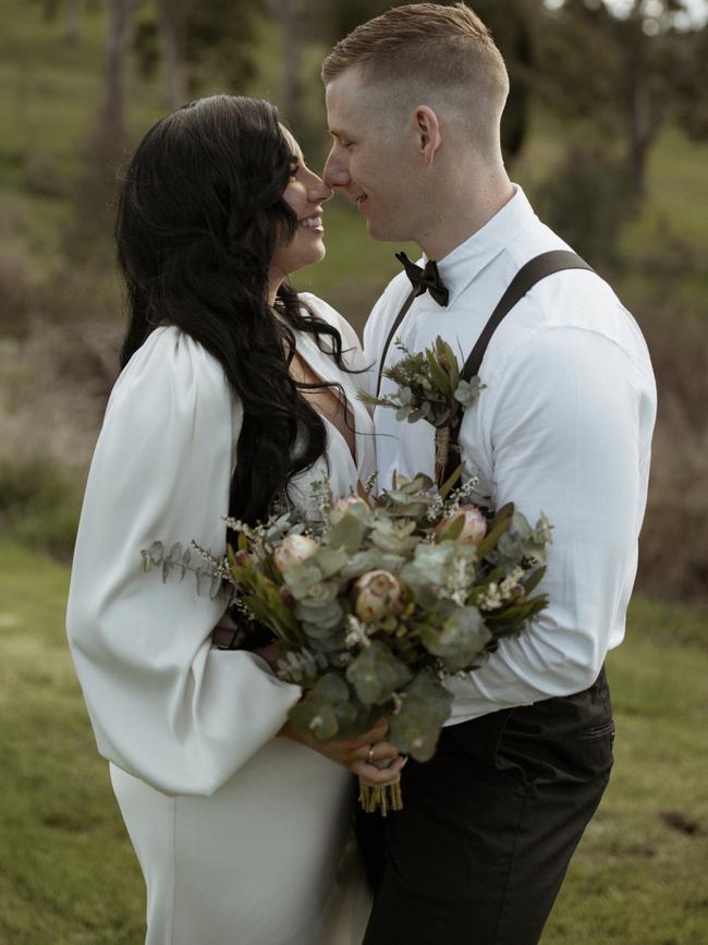 Elisha and Paul Kennedy married at Cudlee Creek’s Tiny House On The Prairie. Picture: Georgy Keen