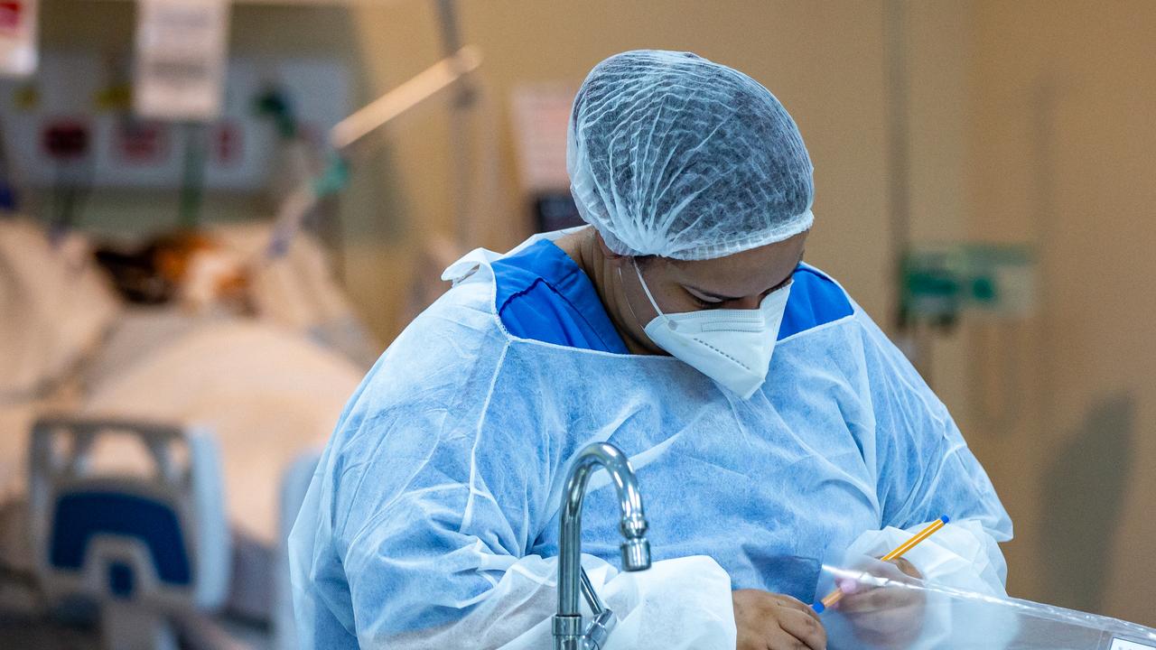 Health workers have noticed increasingly younger COVID patients needing ICU beds. Picture: Buda Mendes/Getty Images