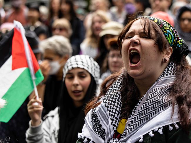 MELBOURNE, AUSTRALIA - NCA NewsWire Photos - 30 DECEMBER, 2023: Pro-Palestine supporters gather at the State of Library of Victoria during a Free Palestine Rally Picture: NCA NewsWire / Diego Fedele