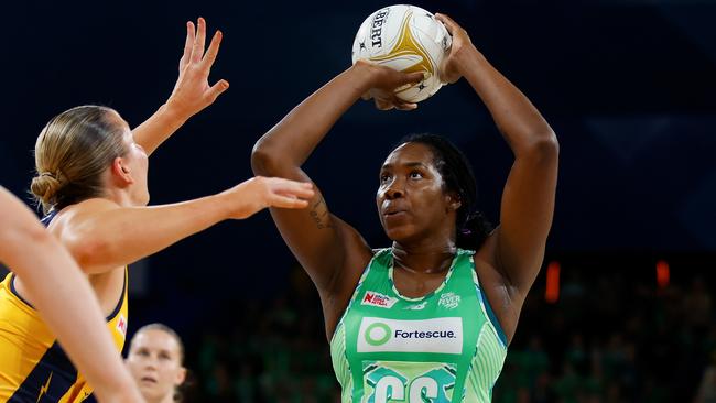 PERTH, AUSTRALIA - JULY 21: Jhaniele Fowler-Nembhard of the Fever shoots for goal during the Super Netball Minor Semi Final match between West Coast Fever and Sunshine Coast Lightning at RAC Arena, on July 21, 2024, in Perth, Australia. (Photo by James Worsfold/Getty Images)