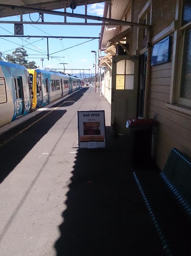 The bar at Lilydale train station.