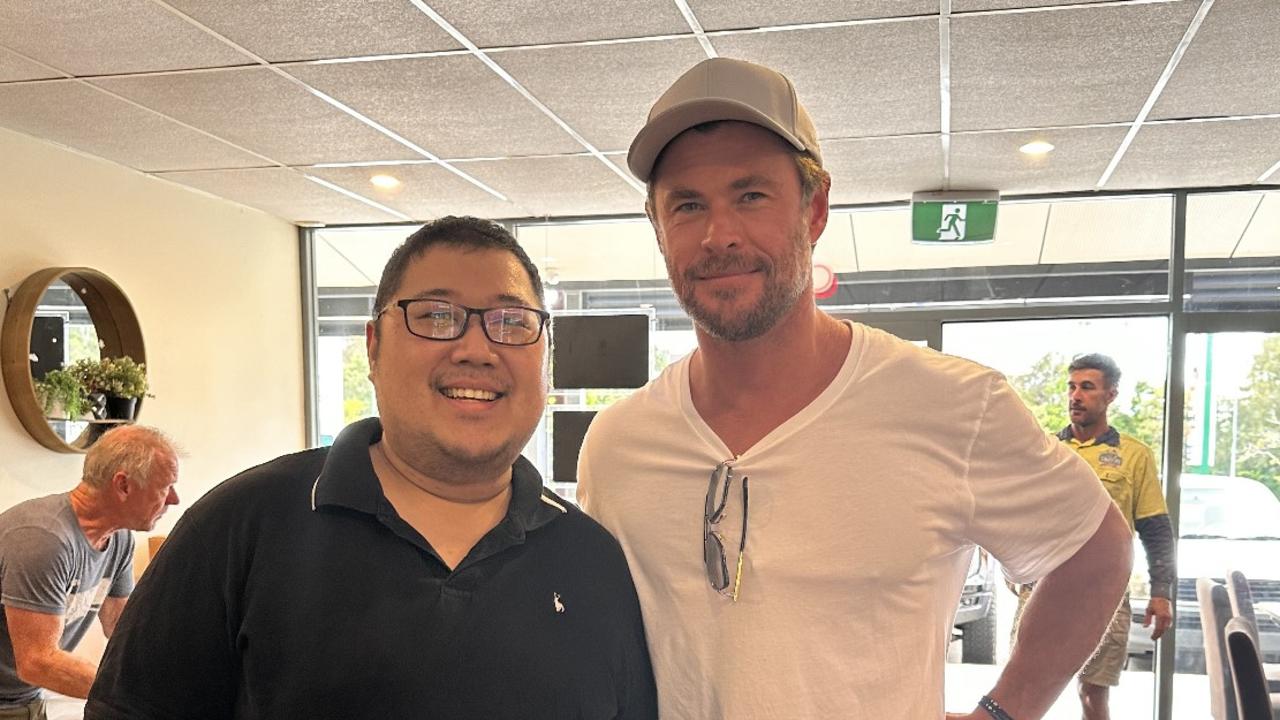 Hollywood Megastar Chris Hemsworth Spotted Wearing Thongs At Gold Coast Chinese Restaurant The 