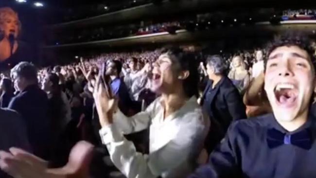 The fan was mesmerised by Adele. Picture: TikTok/@juanp_lastra.