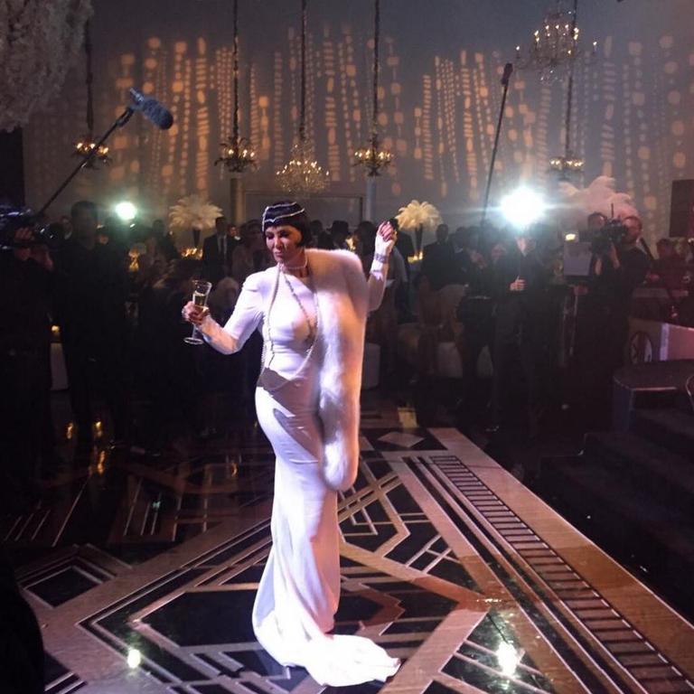 Gatsby hotsell party kardashian