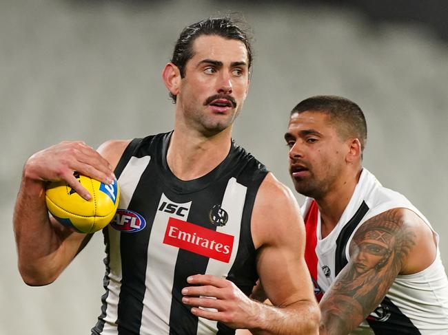 Brodie Grundy of the Magpies competes for the ball during the Round 3 AFL match between the Collingwood Magpies and the St Kilda Saints at the MCG in Melbourne, Saturday, June 20, 2020. (AAP Image/Scott Barbour) NO ARCHIVING, EDITORIAL USE ONLY