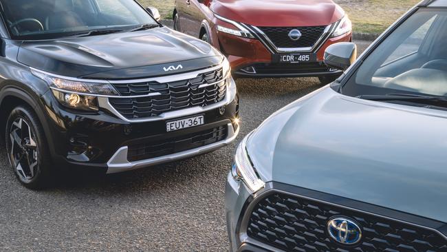 Photo of the Kia Seltos, Toyota Corolla Cross and Nissan Qashqai. Taken by Thomas Wielecki