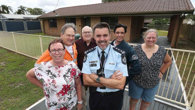 Logan District Police Inspector Glenn Allen with residents from Bethania. PHOTO: Annette Dew