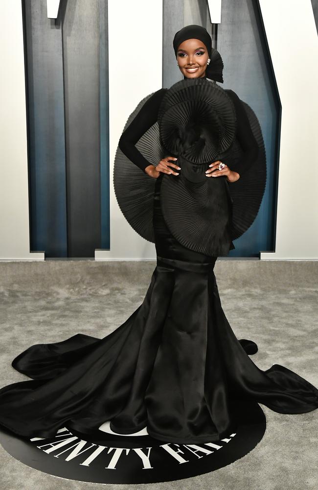 Halima Aden attends the 2020 Vanity Fair Oscar Party hosted by Radhika Jones at Wallis Annenberg Center for the Performing Arts on February 09, 2020 in Beverly Hills, California. (Photo by Frazer Harrison/Getty Images)