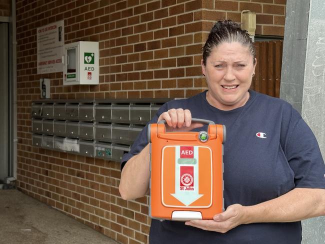 Reservoir mum Teresa Thomas was trained last week in how to use a portable defibrillator.