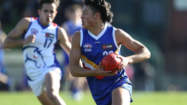 Connor Downie bursts clear for Eastern Ranges. Picture: Stuart Milligan