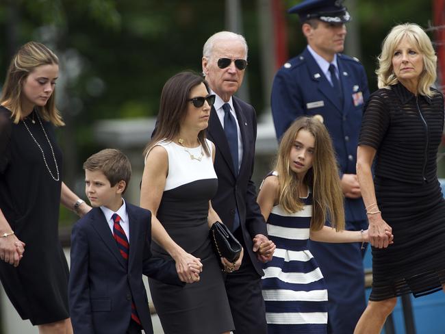 Joe Biden and his family attend Beau Biden’s funeral | news.com.au ...