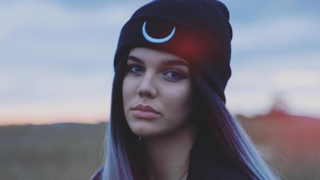 Toowoomba singer/songwriter Cloe Terare is gearing up for a massive 2021 after expanding her listenership during the past 12 months.