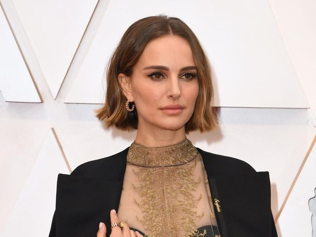 US-Israeli actress Natalie Portman arrives for the 92nd Oscars at the Dolby Theatre in Hollywood, California on February 9, 2020. (Photo by Robyn Beck / AFP)