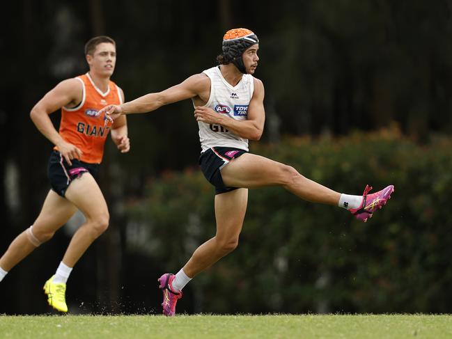 Jones kicks a goal on the run. Picture: Phil Hillyard