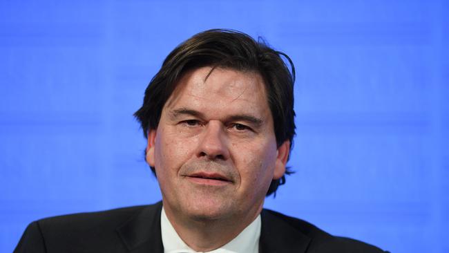 CEO of the Australian Industry Group Innes Willox delivers a speech with Executive Director of the Australian Strategic Policy Institute Peter Jennings at the National Press Club in Canberra, Wednesday, April 5, 2017. (AAP Image/Lukas Coch) NO ARCHIVING