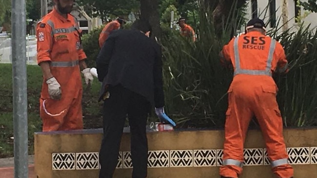 SES crews look for clues outside along Park St, South Melbourne. Picture: Yvette Gray/Twitter