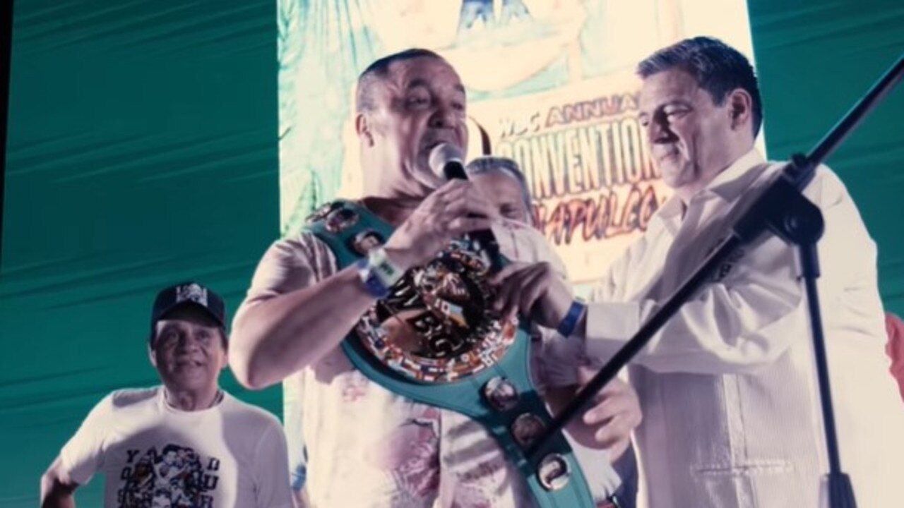 Jeff Fenech with his title. Photo: Instagram