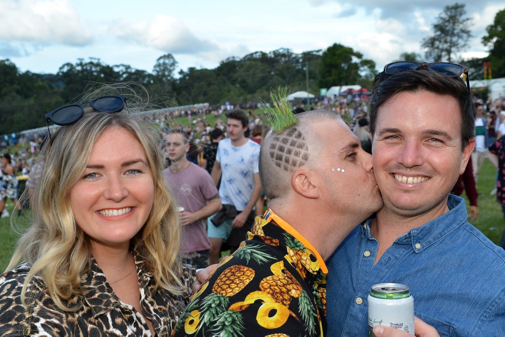 Big Pineapple Music Festival. Bree Anderson, Daniel Munroe and Steve Henebery.