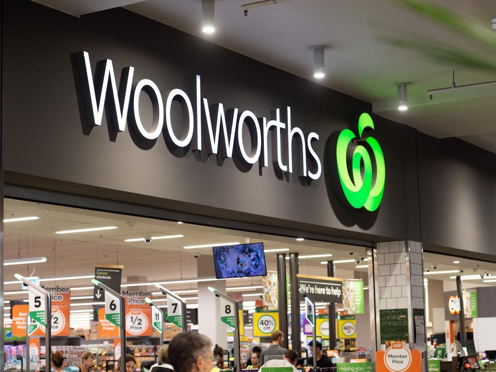 A threat of ‘bare shelves’ looms in some Victorian and NSW Woolworths stores as an indefinite strike is planned for four distribution centres. Picture: NewsWire / Nicki Connolly