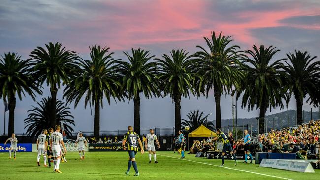 Owning Central Coast Stadium would turn the Mariners around. (AAP Image/Brendan Esposito)