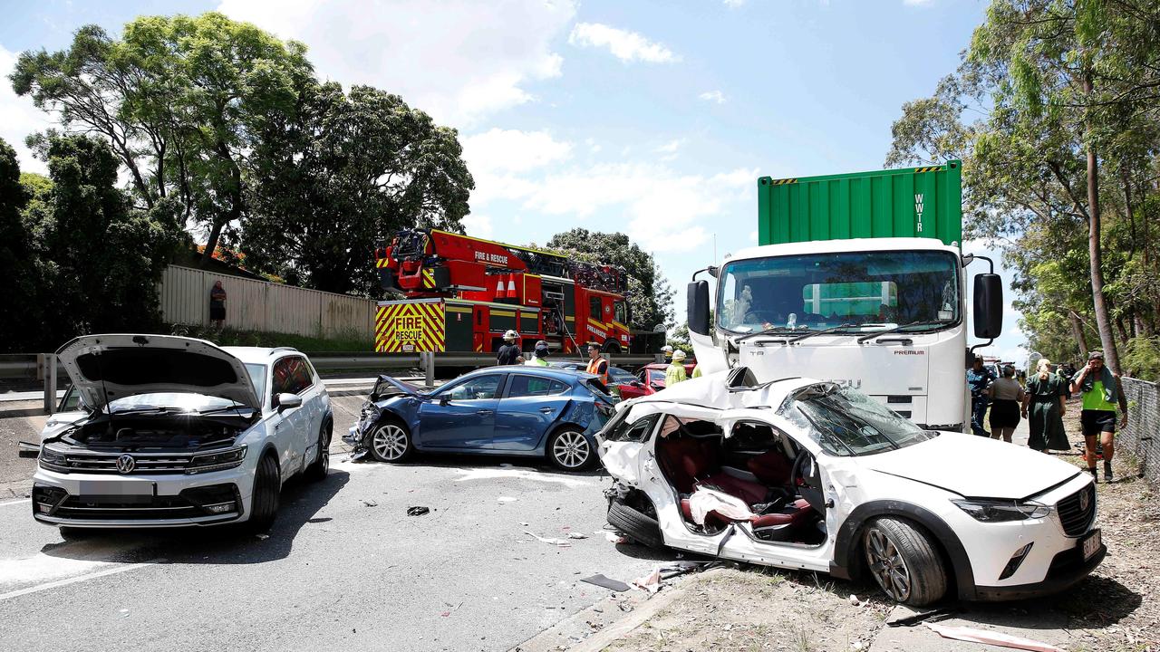 Brisbane Traffic: Man Trapped, Nine Others Hurt After Serious Eight ...