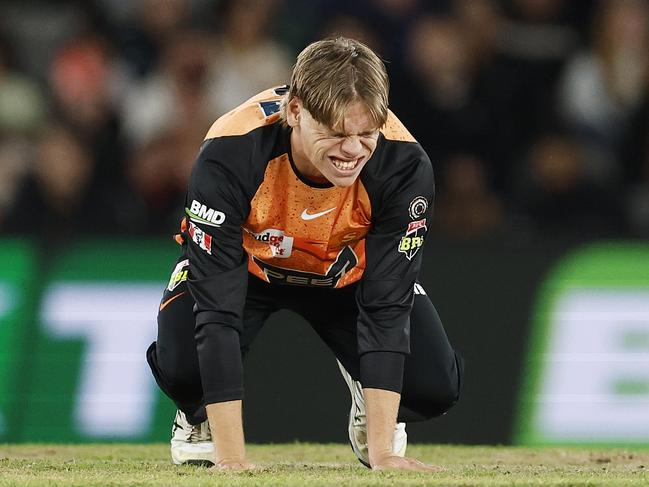 MELBOURNE, AUSTRALIA - DECEMBER 23: Cooper Connolly of the Scorchers reacts during the BBL match between Melbourne Renegades and Perth Scorchers at Marvel Stadium, on December 23, 2024, in Melbourne, Australia. (Photo by Daniel Pockett/Getty Images)