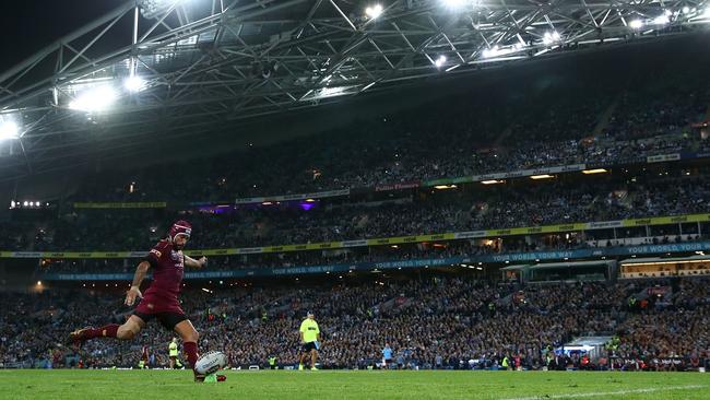 Johnathan Thurston boots Queensland to victory again. (Cameron Spencer/Getty Images)