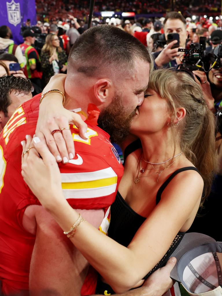 A love story can’t beat the moon. Photo by Ezra Shaw/Getty Images