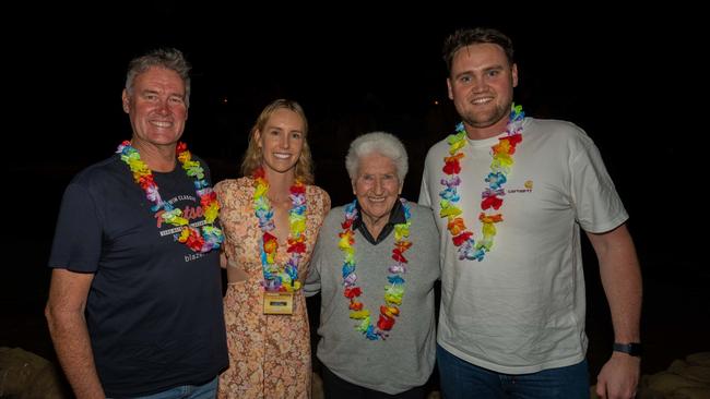 Winner of the 2021 Outstanding Contribution to Swimming In Australia Ron McKeon, Emma McKeon and David McKeon with Olympic legend Dawn Fraser. Photo Supplied