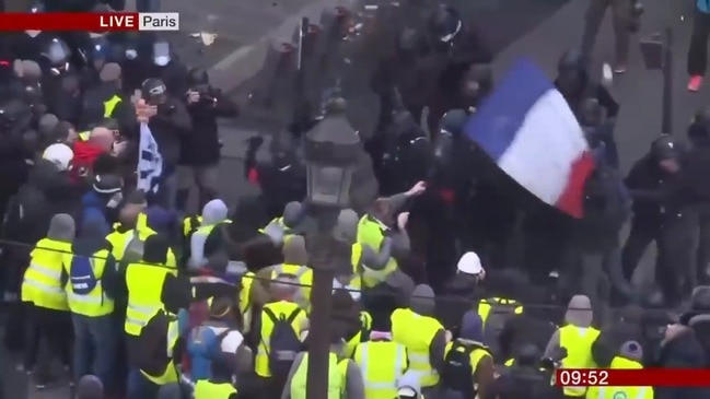 Yellow Vest Protests Paris Police Fire Tear Gas More Arrests