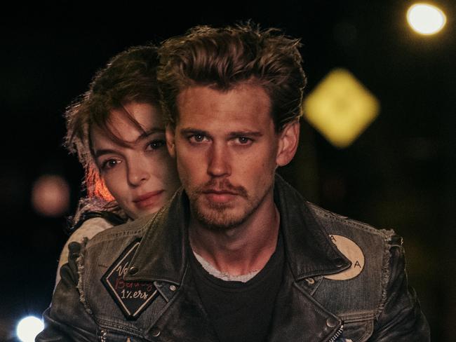 WEEKEND TELEGRAPHS SPECIAL. , PLEASE CONTACT WEEKEND PIC EDITOR JEFF DARMANIN BEFORE PUBLISHING.     ,  (L to R) Jodie Comer as Kathy and Austin Butler as Benny in director Jeff Nichols' THE BIKERIDERS. Credit: Kyle Kaplan/Focus Features ÃÂ©ÃÂ 2024 Focus Features, LLC. All RIghts Reserved.