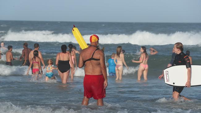 Southern Gold Coast Surf Lifesavers Busy With Swimmers Caught In Rips Outside The Flags Gold