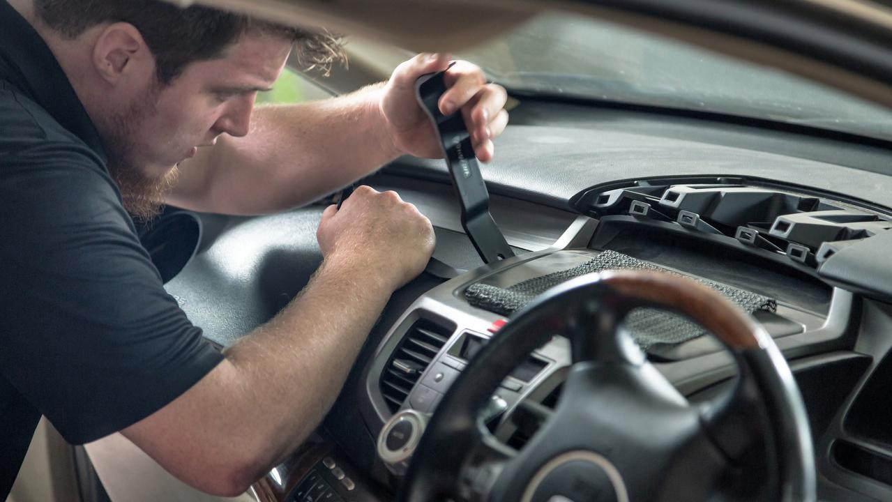 Thousands of cars in Australia have the most faulty airbags still in place.