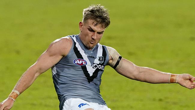 Ollie Wines answered some of the questions asked about his spot at Port Adelaide with a fine return to football. (AAP Image/Dave Hunt)