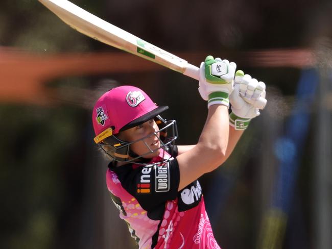 PERTH, AUSTRALIA - OCTOBER 31: Alyssa Healy of the Sixers bats during the Women's Big Bash League match between the Perth Scorchers and the Sydney Sixers at Lilac Hill, on October 31, 2021, in Perth, Australia. (Photo by Paul Kane/Getty Images)