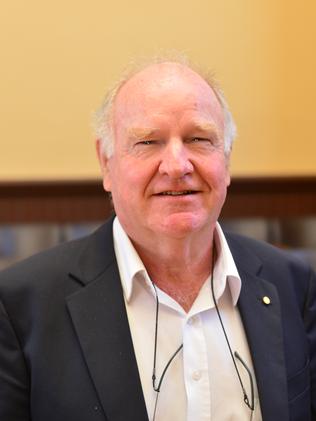 Queenscliff council plans to reappoint CEO Lenny Jenner | Geelong ...