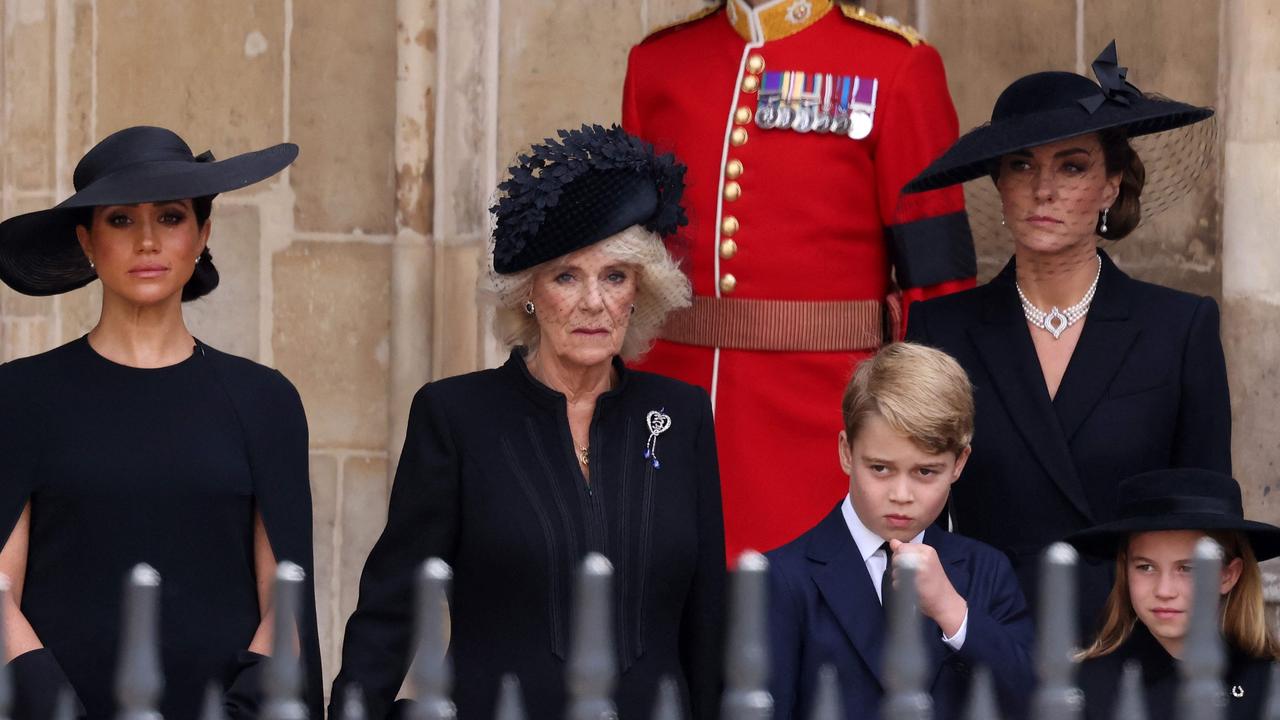 Queen’s funeral: Kate Middleton didn’t look at Meghan Markle due to ...